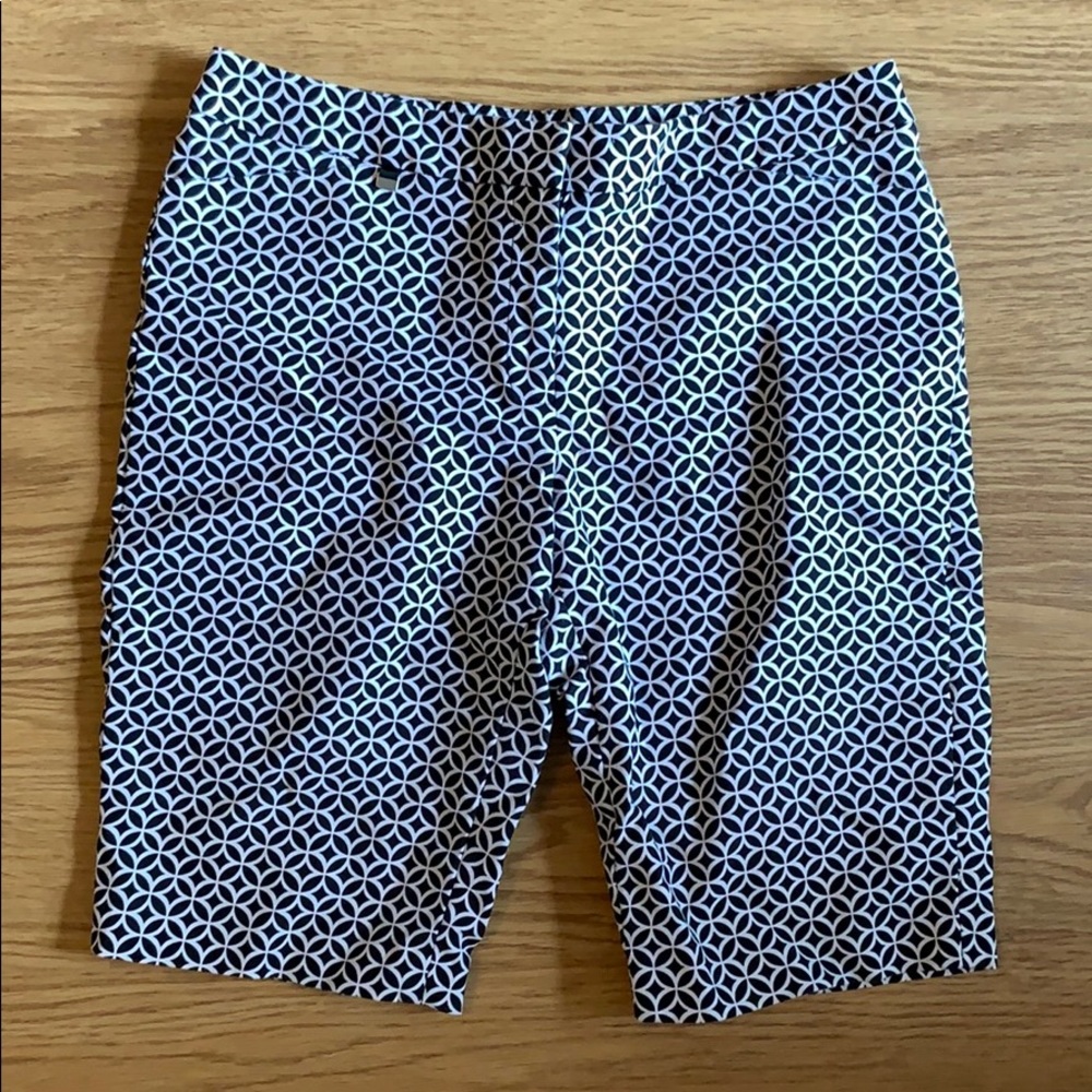 White House Black Market Bermuda Shorts size 4